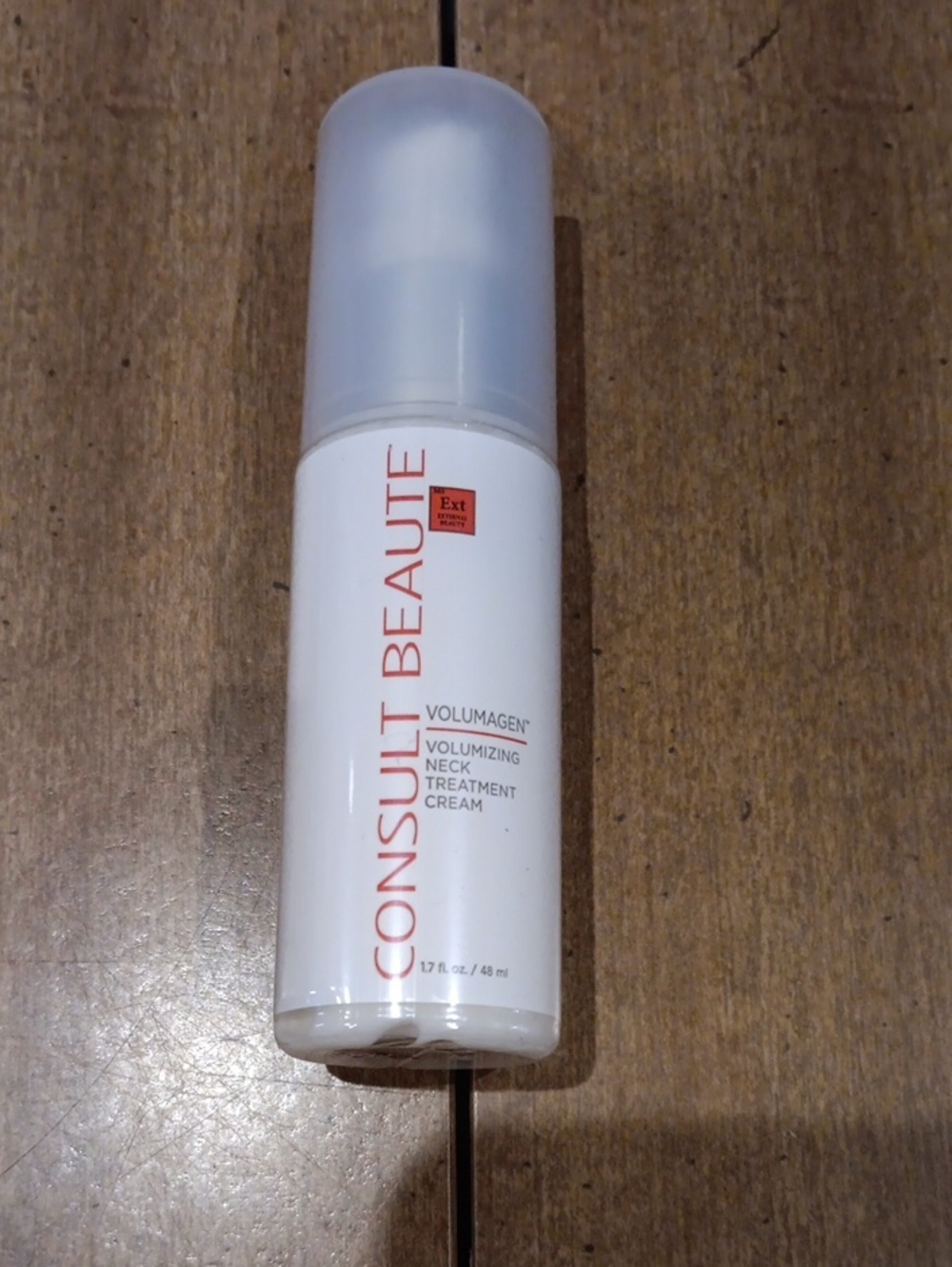 Volumizing Neck Treatment Cream — White